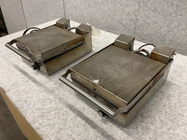 1400330-3 Klämgrillar 2 st