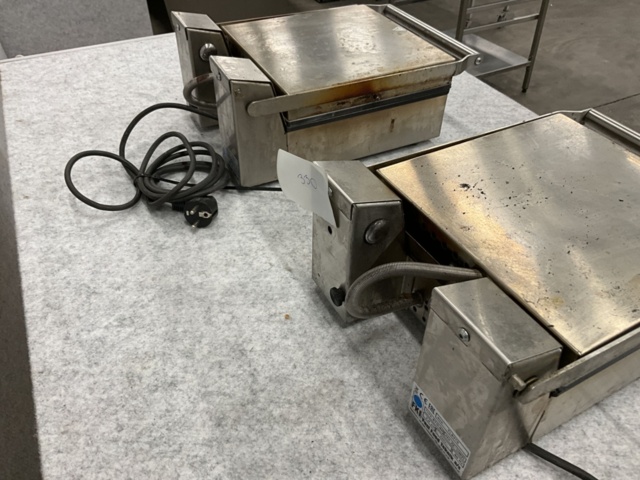 1400330-5 Klämgrillar 2 st