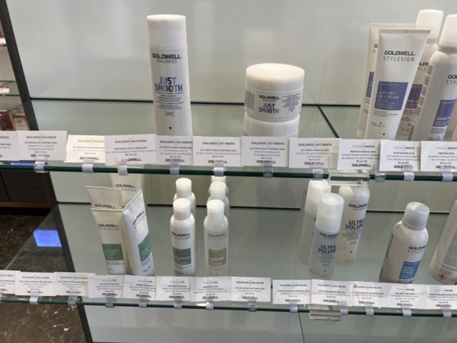 1395423-3 Hårvårdsprodukter ca 350 st