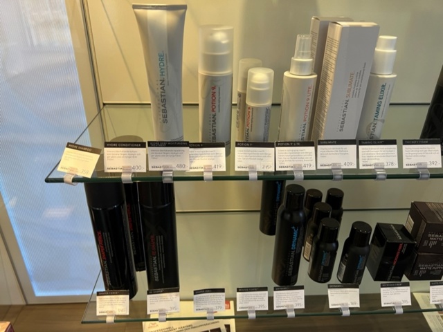 1395423-27 Hårvårdsprodukter ca 350 st