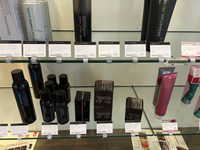 1395423-28 Hårvårdsprodukter ca 350 st