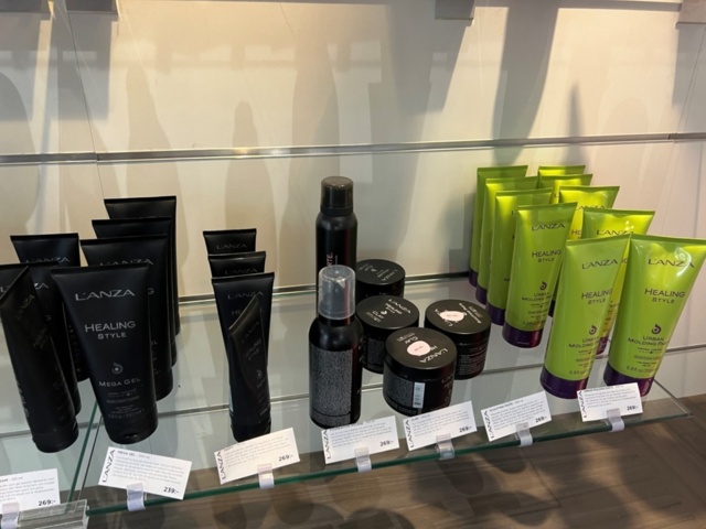 1395423-53 Hårvårdsprodukter ca 350 st