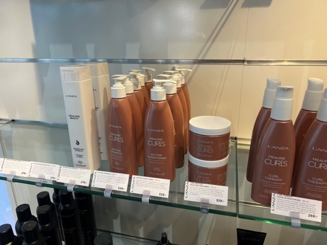 1395423-56 Hårvårdsprodukter ca 350 st