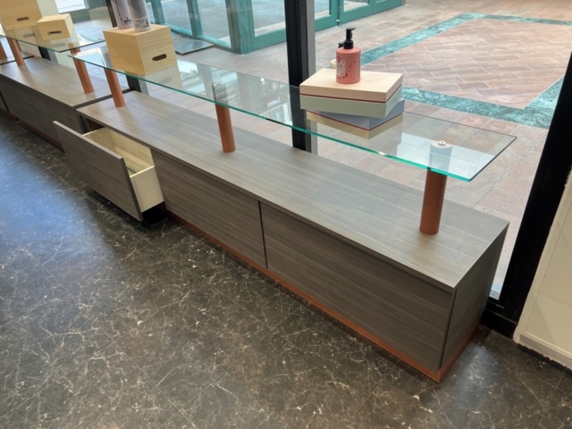 1395423-65 Hårvårdsprodukter ca 350 st