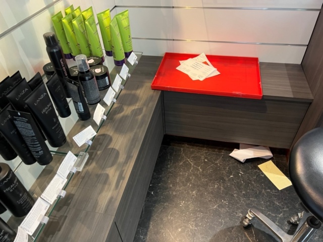 1395423-69 Hårvårdsprodukter ca 350 st