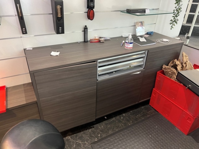 1395423-70 Hårvårdsprodukter ca 350 st