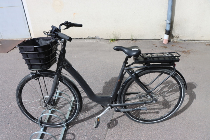 1295586-1 El-Cykel Crescent Elina 7-vxl svart