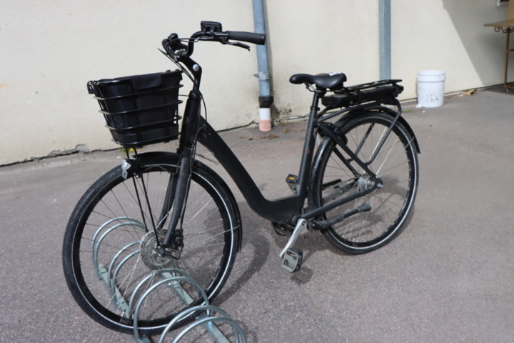 1295586-3 El-Cykel Crescent Elina 7-vxl svart