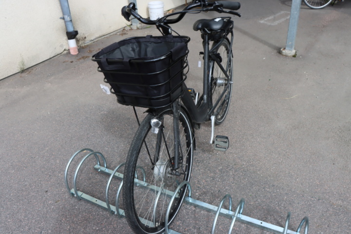 1295586-4 El-Cykel Crescent Elina 7-vxl svart