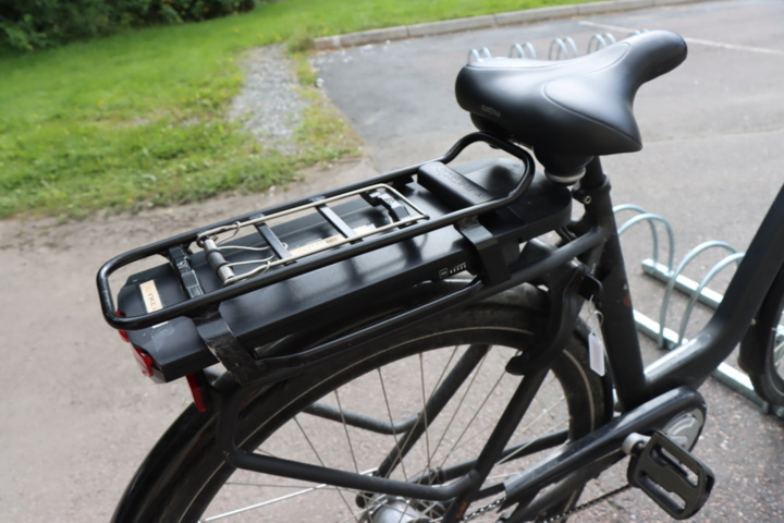 1295586-8 El-Cykel Crescent Elina 7-vxl svart