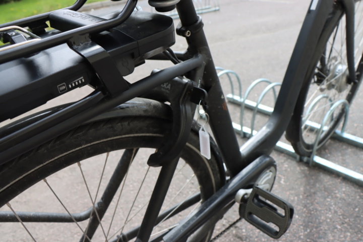 1295586-9 El-Cykel Crescent Elina 7-vxl svart