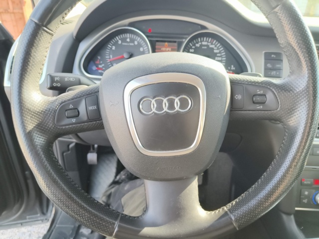 1331797-100 Audi Q7 4.2 FSI V8 quattro TipTronic -2006