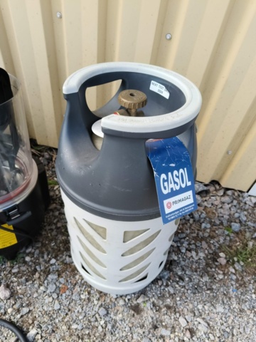 1331798-2 Extension cable, tents, and accessories for café