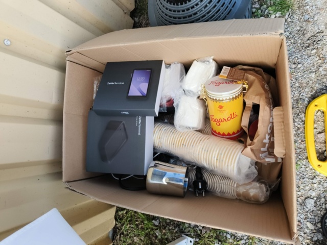 1331798-8 Extension cable, tents, and accessories for café