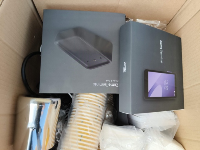 1331798-10 Extension cable, tents, and accessories for café