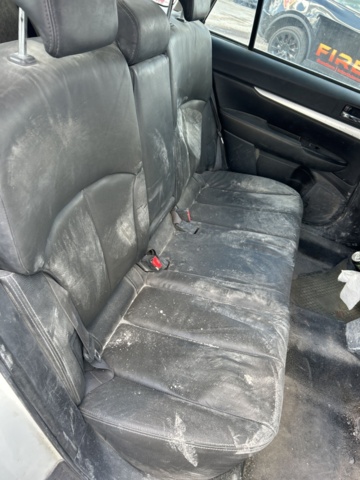 1383030-22 Subaru Outback 2.0 4WD Manuell, 150hk, 2011 (Reparationsobjekt)