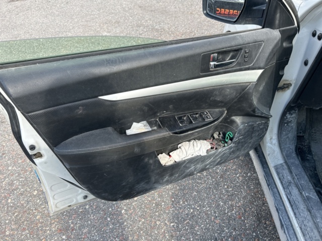 1383030-8 Subaru Outback 2.0 4WD Manuell, 150hk, 2011 (Reparationsobjekt)