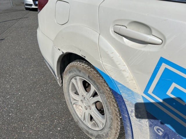 1383030-48 Subaru Outback 2.0 4WD Manuell, 150hk, 2011 (Reparationsobjekt)