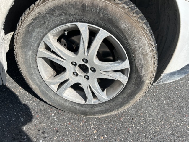 1383030-33 Subaru Outback 2.0 4WD Manuell, 150hk, 2011 (Reparationsobjekt)