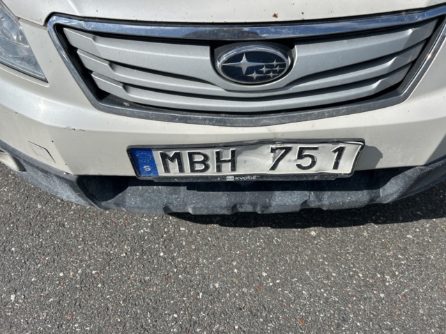 1383030-53 Subaru Outback 2.0 4WD Manuell, 150hk, 2011 (Reparationsobjekt)