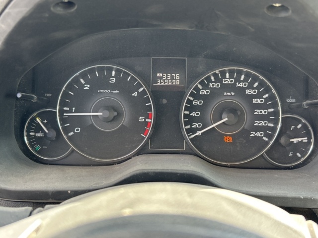 1383030-10 Subaru Outback 2.0 4WD Manuell, 150hk, 2011 (Reparationsobjekt)