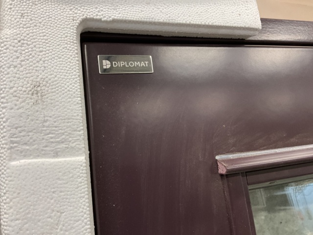 1400346-3 Ny altandörr Diplomat 10/21 Höger