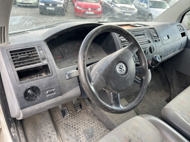 1383033-10 Volkswagen Transporter Chassi Cab T28 1.9 TDI Manuell, 102hk, 2008 (Reparationsobjekt)