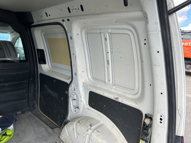 1383034-31 Volkswagen Caddy Van 2.0 TDI BlueMotion DSG Sekventiell, 102hk, 2017