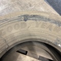 1402205-3 Lastbilsdäck Goodyear KMAX T 385/65 R22,5