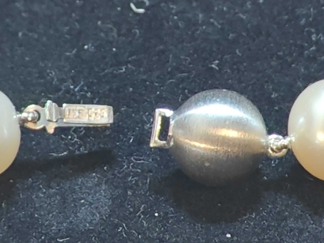 1130276-5 Pärlcollier 2 st tillv. JKa med lås i silver