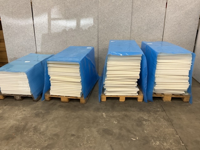 1400348-1 Parti med ca 300 undertaksplattor