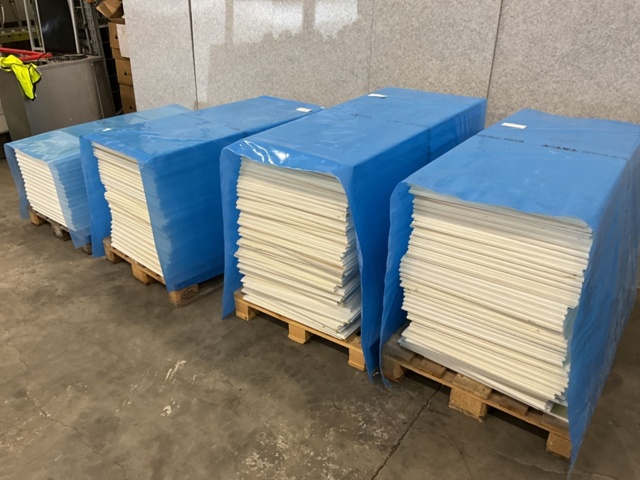 1400348-7 Parti med ca 300 undertaksplattor