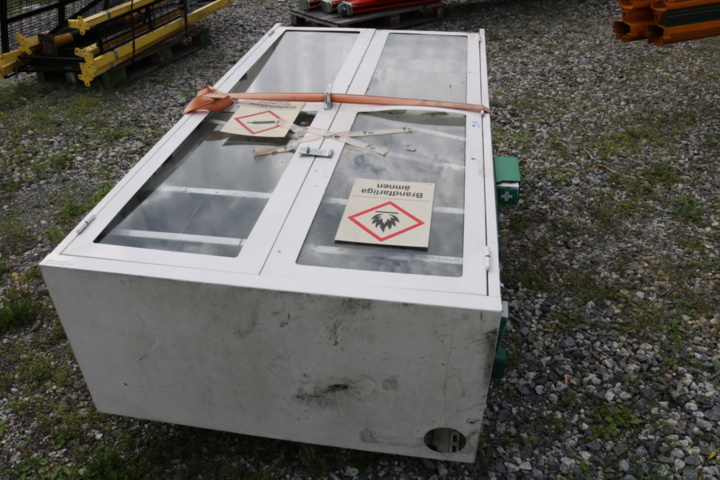 1300776-4 Kemikalieskåp