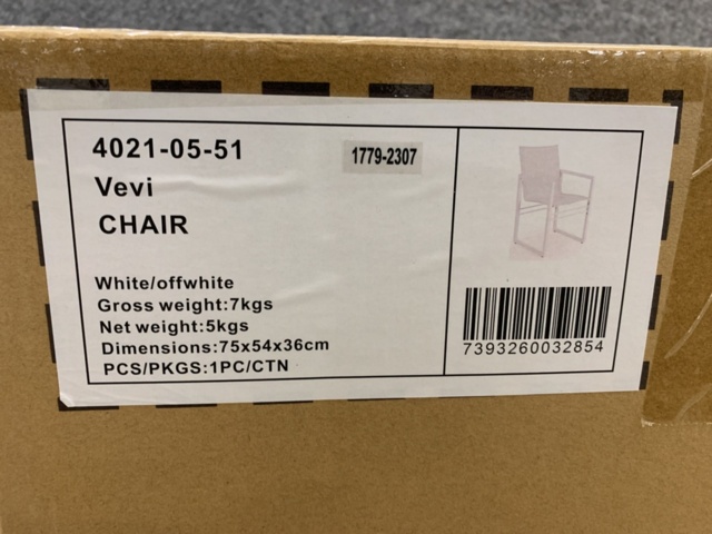 1402126-4 4 st Matstolar Brafab Vevi