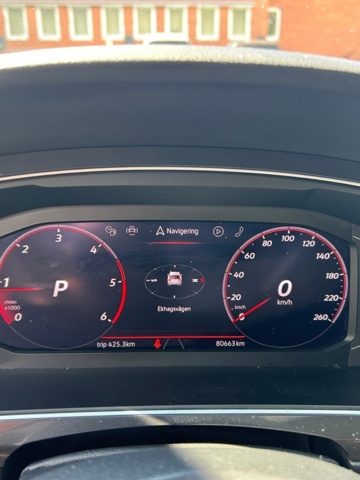 1332989-14 Volkswagen Tiguan 2.0 TDI DPF SCR 4Motion DSG Sekventiell, 200hk, 2021