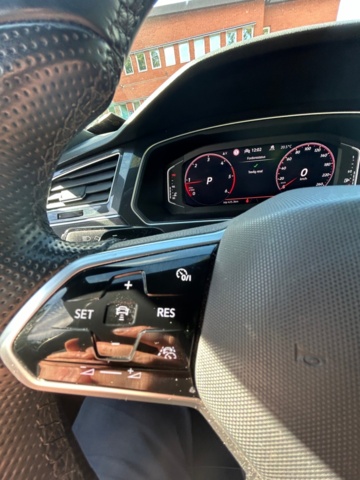 1332989-19 Volkswagen Tiguan 2.0 TDI DPF SCR 4Motion DSG Sekventiell, 200hk, 2021