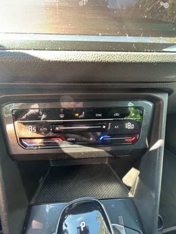 1332989-18 Volkswagen Tiguan 2.0 TDI DPF SCR 4Motion DSG Sekventiell, 200hk, 2021