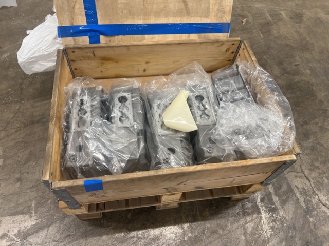 1402224-1 4 pcs Oil pan