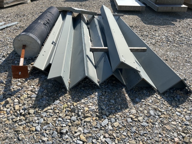 1377982-1 Järnbalkar L-profiler