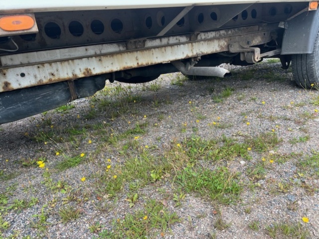 1401847-17 Mercedes-Benz Sprinter 316 CDI skåp baklift 2011