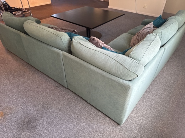 1355249-5 Soffa med bord