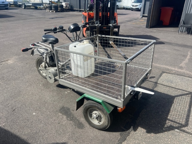 1395431-1 Flakmoped - Norsjö Carrier Electric - 2005 (Reparationsobjekt)