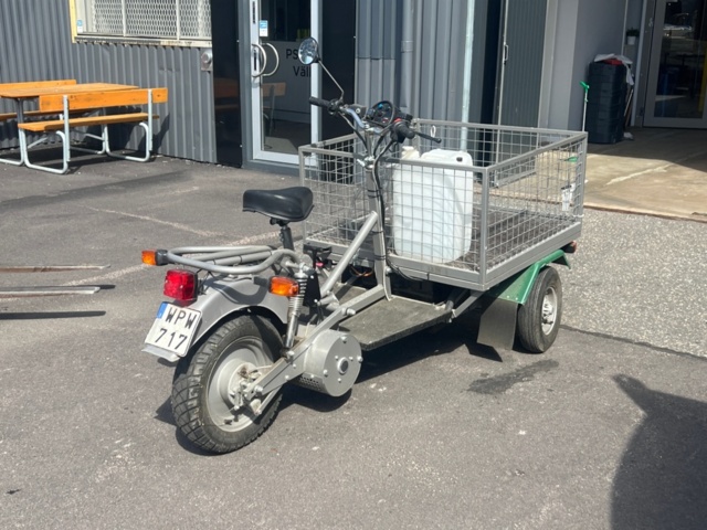1395431-3 Flakmoped - Norsjö Carrier Electric - 2005 (Reparationsobjekt)