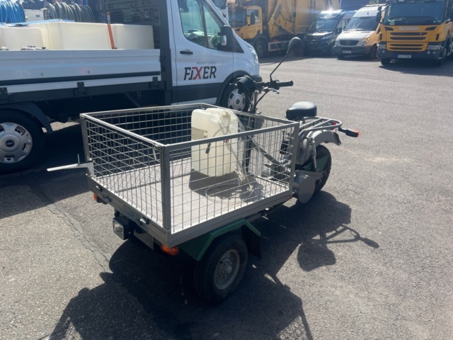 1395431-6 Flakmoped - Norsjö Carrier Electric - 2005 (Reparationsobjekt)