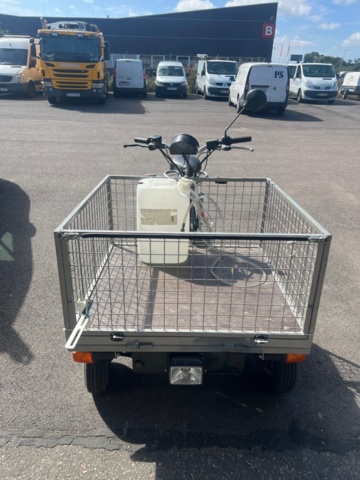 1395431-5 Flakmoped - Norsjö Carrier Electric - 2005 (Reparationsobjekt)