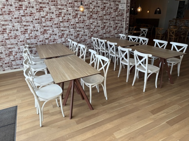 1176442-2 Restaurangmöbler, stolar och bord 4:or och 2:or runda och kvadratiska