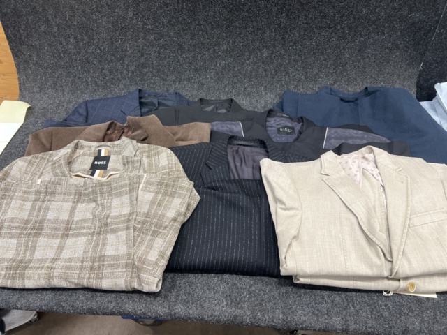 1402904-1 13 st Kavajer Barutti, Boss, Digel m.m.