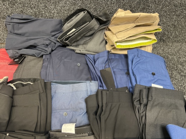 1402906-5 29 st Byxor Hugo Boss