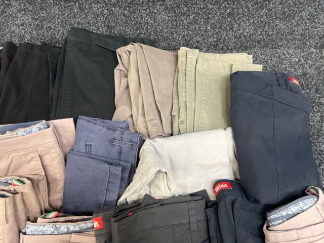 1402907-4 18 st byxor Sansiro