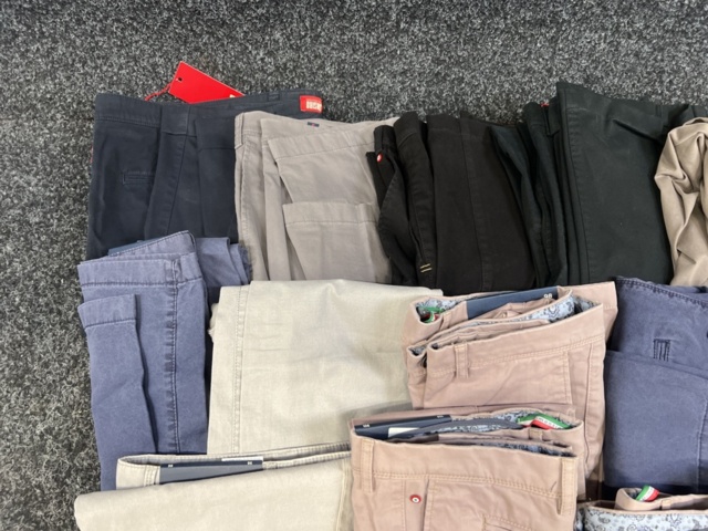 1402907-5 18 st byxor Sansiro